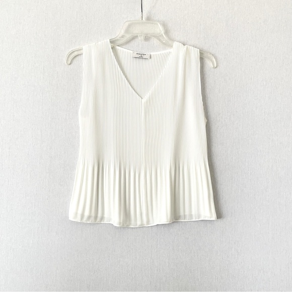 Aritzia Babaton Damien Pleated Sleeveless Blouse - Picture 2 of 6